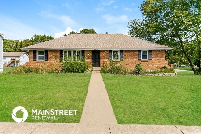 Building Photo - 2609 S 16th Terrace Rental