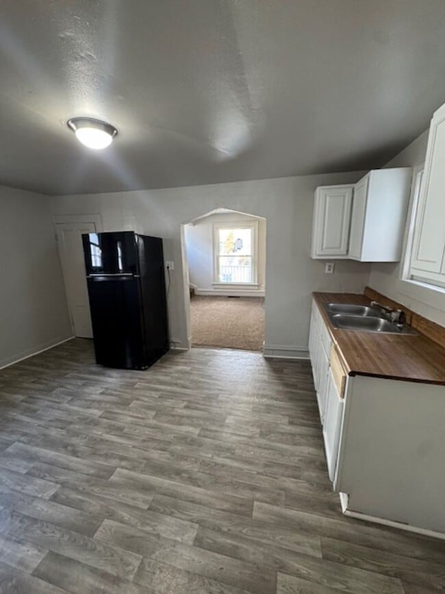 Photo - 311 W Williams St