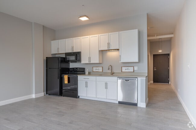Shaker cabinets and new appliances