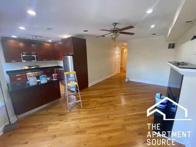 Photo - 6947 N Oakley Ave Unit 1