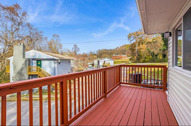 Building Photo - 755 E Red Bud Rd Unit 101