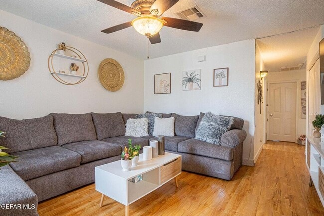 10768 Spring Valley Cir