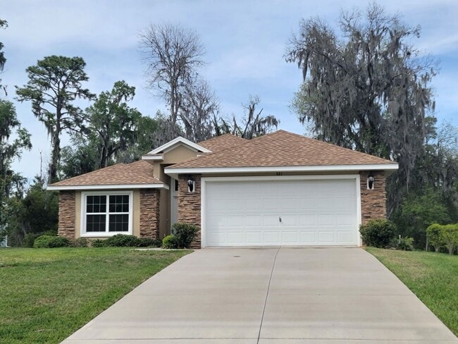 Building Photo - Gorgeous 2/2/2 + Den in Heritage Oaks!!!