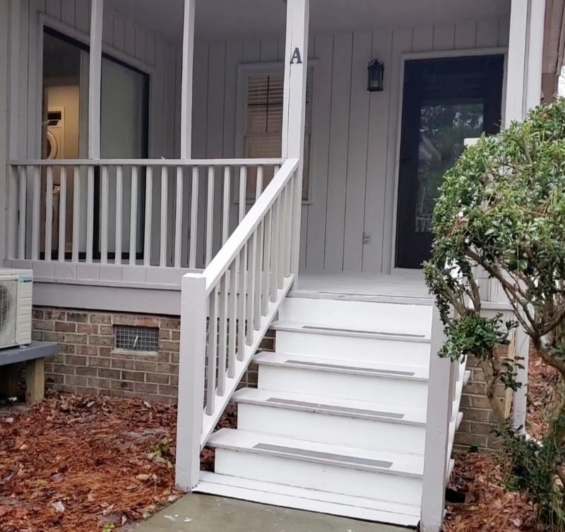 Photo - 131 University Dr
