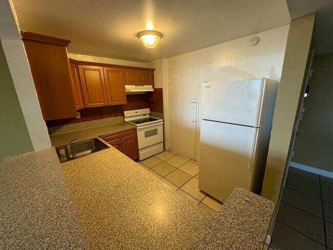 Photo - Alan Palisky Trust 9001 Unit Bech Sunshine LLC B802