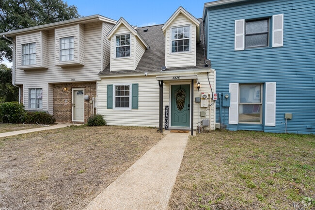 Building Photo - 8426 Williamsburg Cir Rental