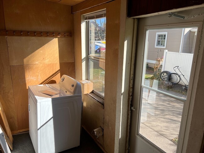 Photo - 1527 Wood St