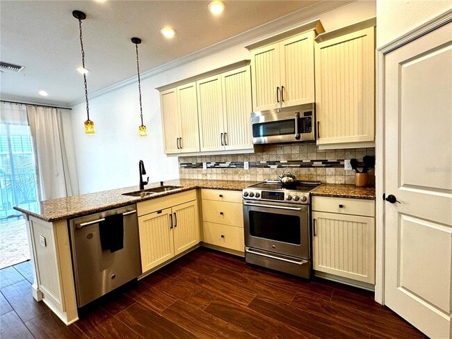 Photo - 3231 Nautical Pl S