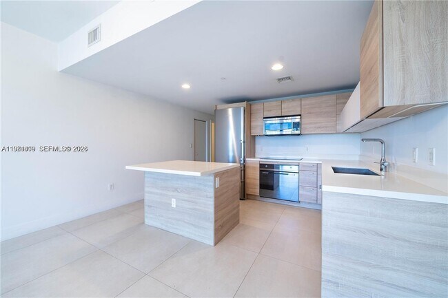 Photo - 16385 Biscayne Blvd Unit 1120