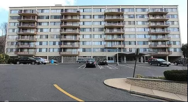 Photo - 5353 Columbia Pike Unidad 503