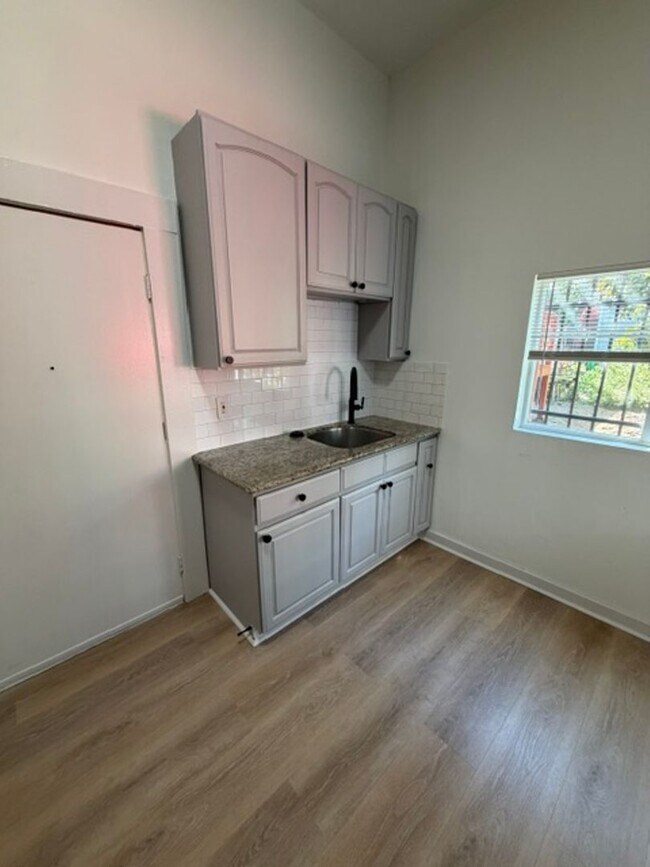 Photo - 1665 8th St Unit A