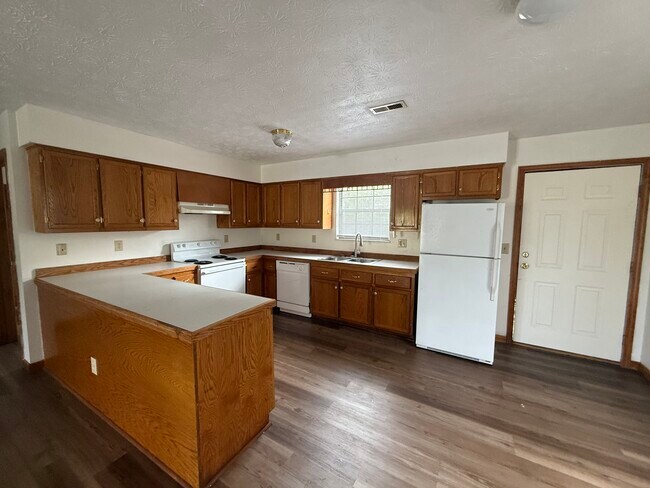 Photo - 2170 Pottertown Rd