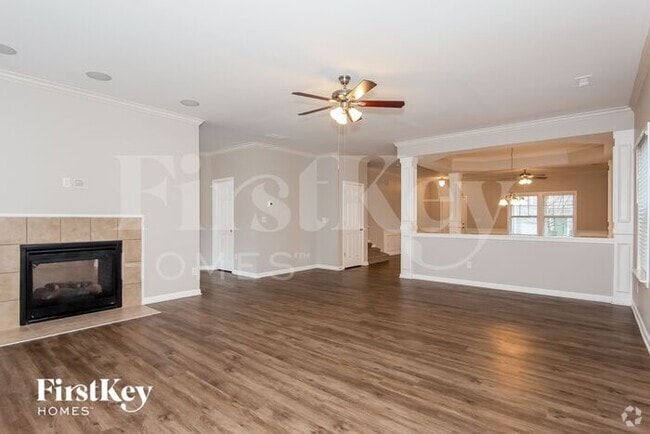 Building Photo - 10019 Daniel Dwayne Dr Rental