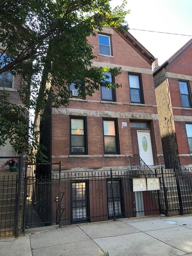 Building Photo - 1512 N Greenview Ave Unit GR