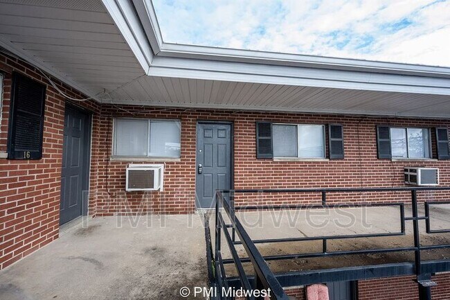 Photo - 7046 E US Hwy 36 Unidad Apt 8