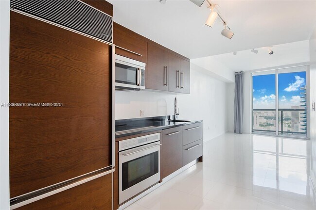 Photo - 465 Brickell Ave Unit 4904