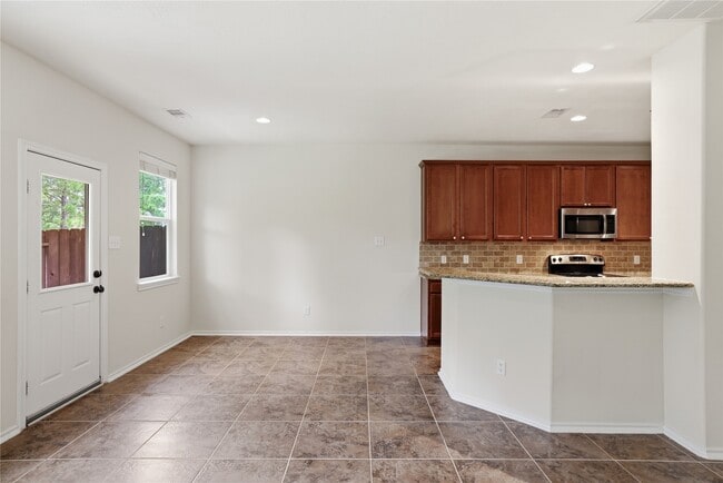 Photo - 323 Bloomhill Pl