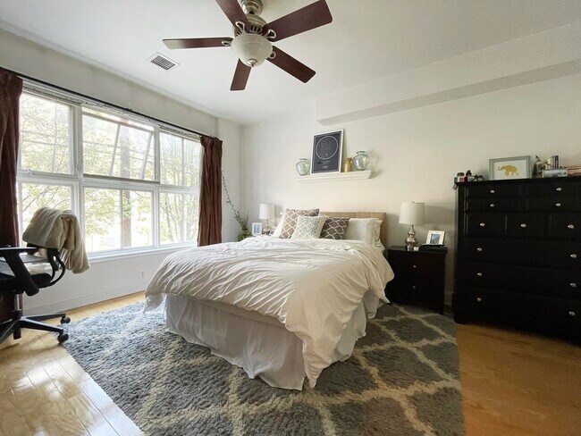 Photo - 501 9th St Unit 204