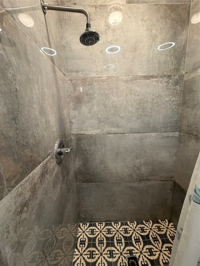 Photo - 402 Hyde Park Blvd Unit 1