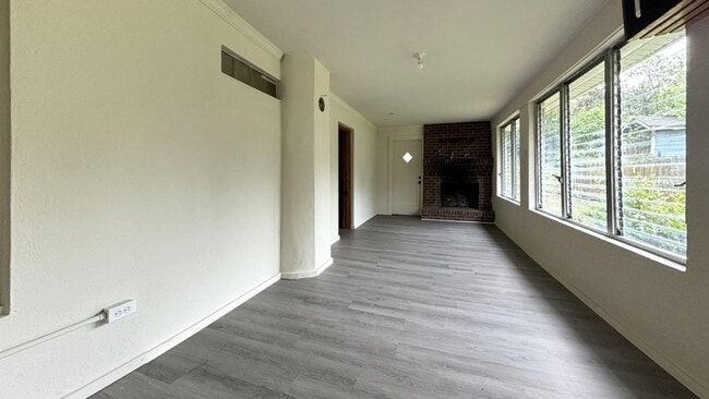 Photo - 3 bedroom / 1 bath ~ Renovated Home