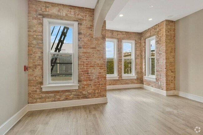 Building Photo - 1227 15th St NW Unit 3 Rental