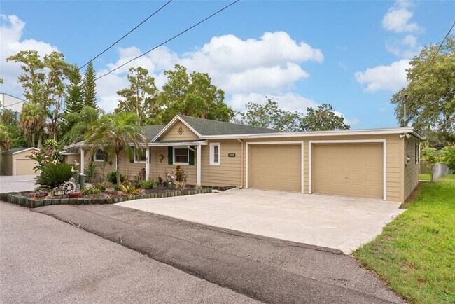 10519 Bridgewood Dr