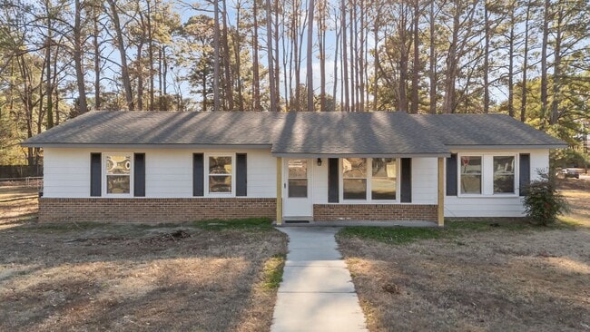 Building Photo - 620 Starling Way