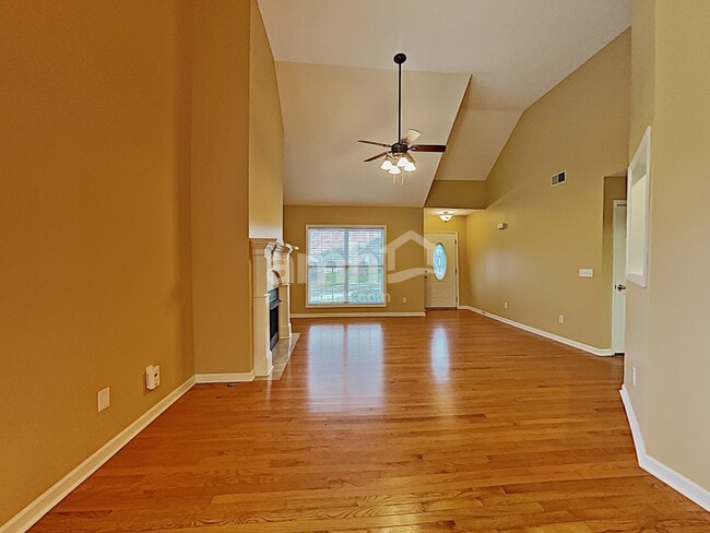 Photo - 435 Rocky Crest Dr