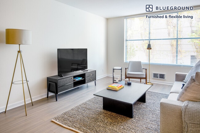 Photo - 2 Townsend St Unit SI FL5-ID393