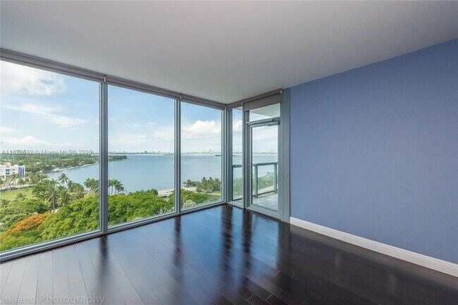 Building Photo - 601 NE 36th St Unit 1008 Rental