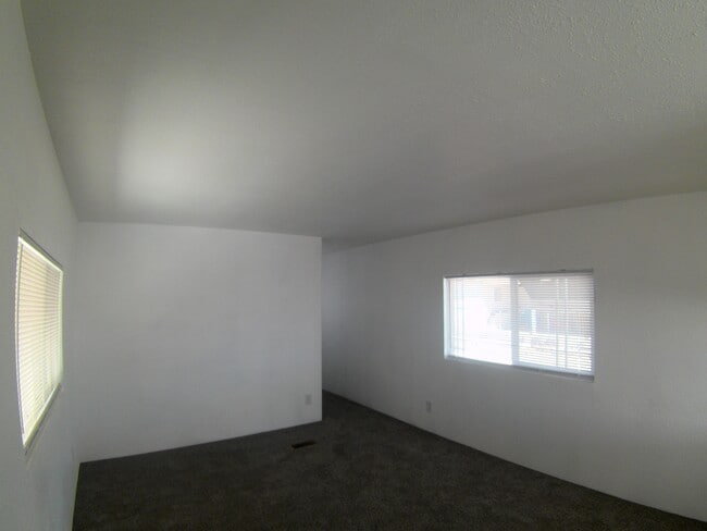 Photo - 981 Stahlman Dr