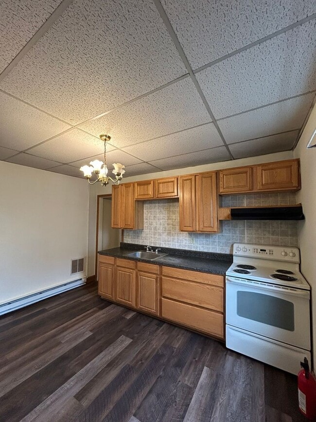 Building Photo - 606 Union St Unit Apt 201