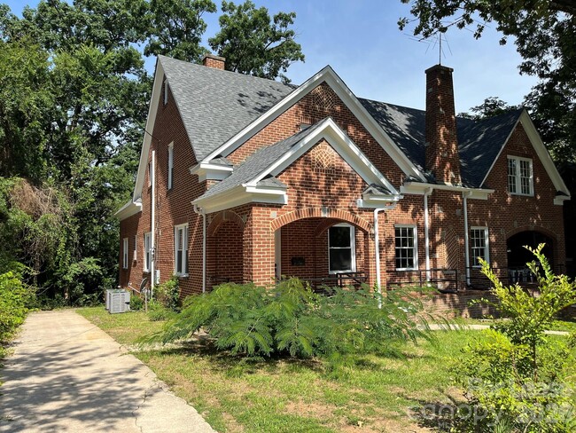 Photo - 237 N 2nd St