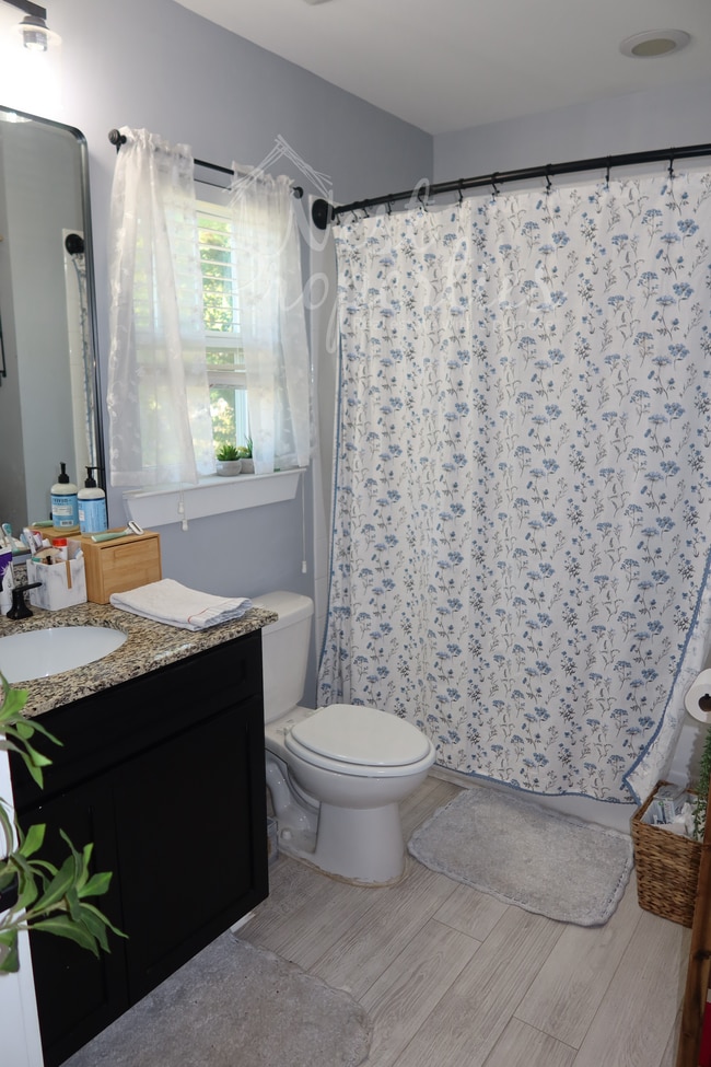 Photo - 2532 Washington St