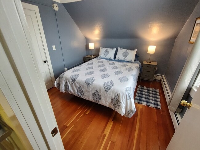 Photo - 8 Russell St Unit 8 Russell St