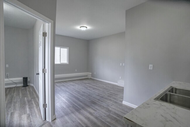 Photo - 709 Chicago Ave