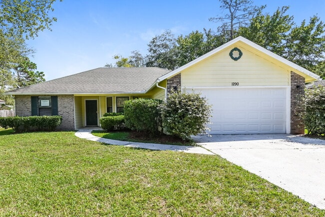 Building Photo - 1290 Bee St N