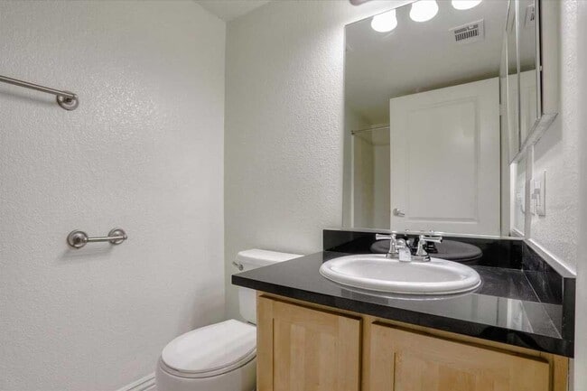 Solana Apartments