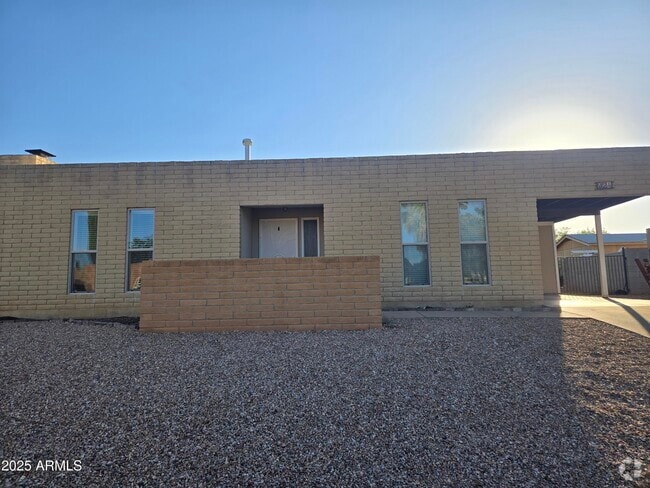 Building Photo - 924 Calle Jinete Rental