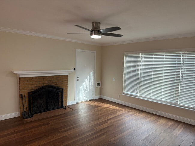 Photo - 6015 8th Ave