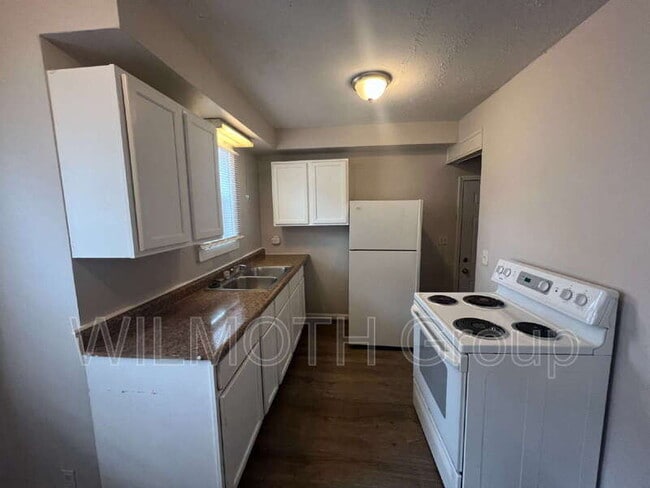 Photo - 3915 Hillside Ave