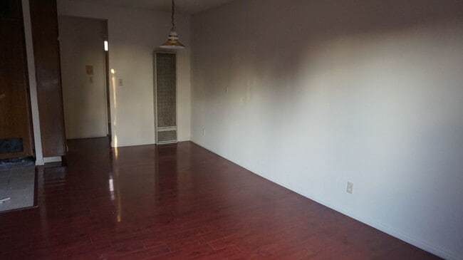 1441 Lake Shore Ave