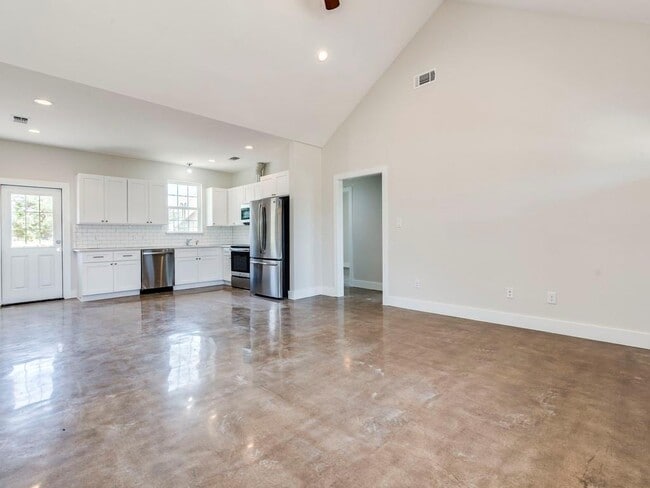 Photo - 500 Harmon Hills Cove