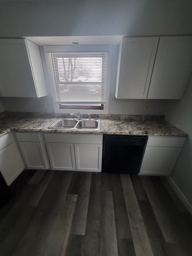 Photo - 424 18th Pl S