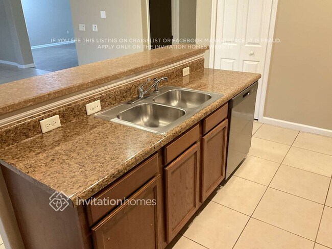 Photo - 710 Parnell Ave