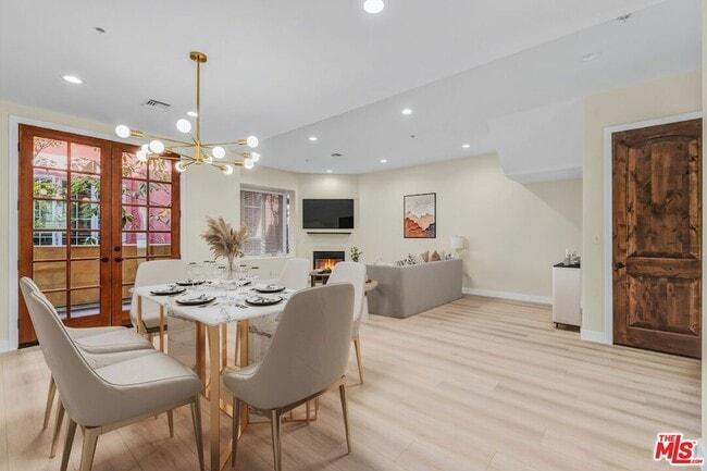 Photo - 3833 Huron Ave Unidad 4