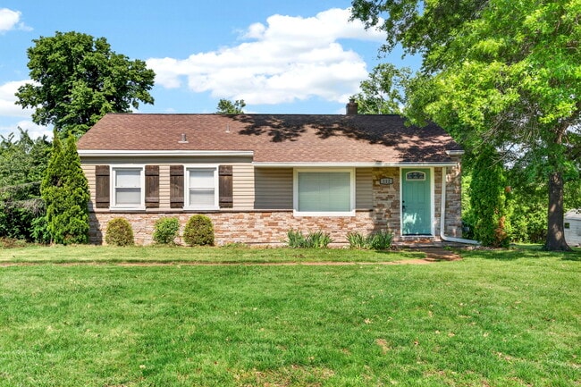 Building Photo - 112 Robin Hill Ln