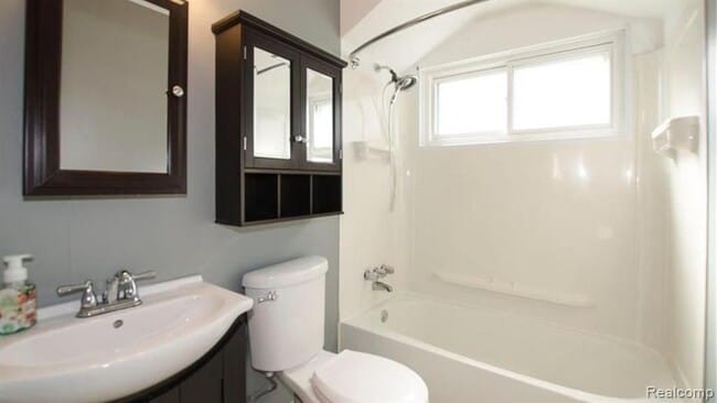 Photo - 27791 Groveland St