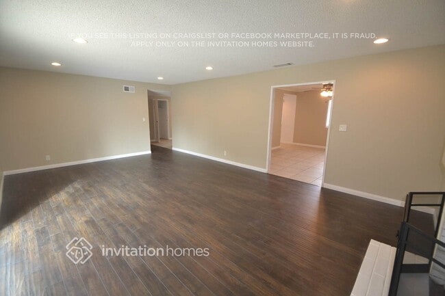 3188 Darlington Dr