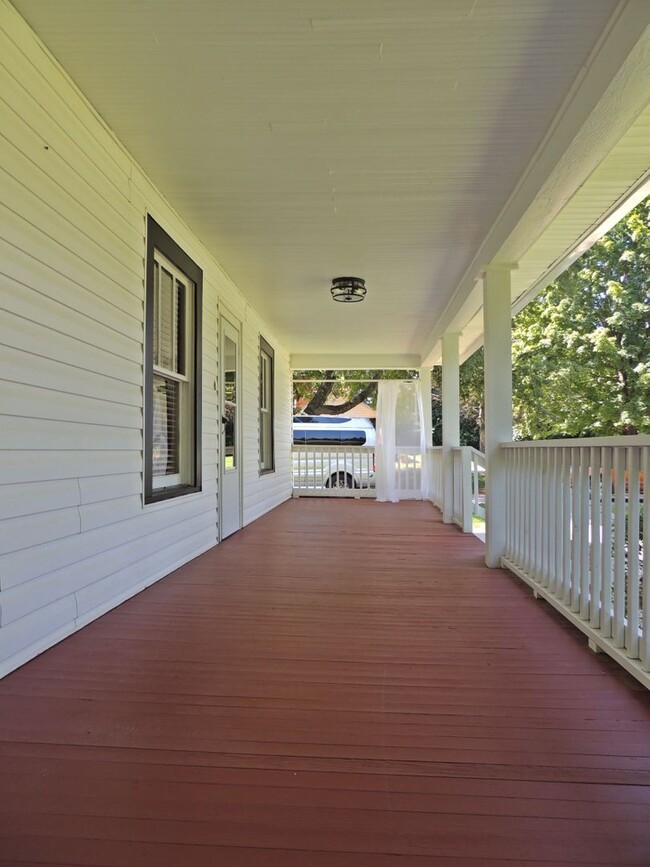 1712 Old Niles Ferry Rd